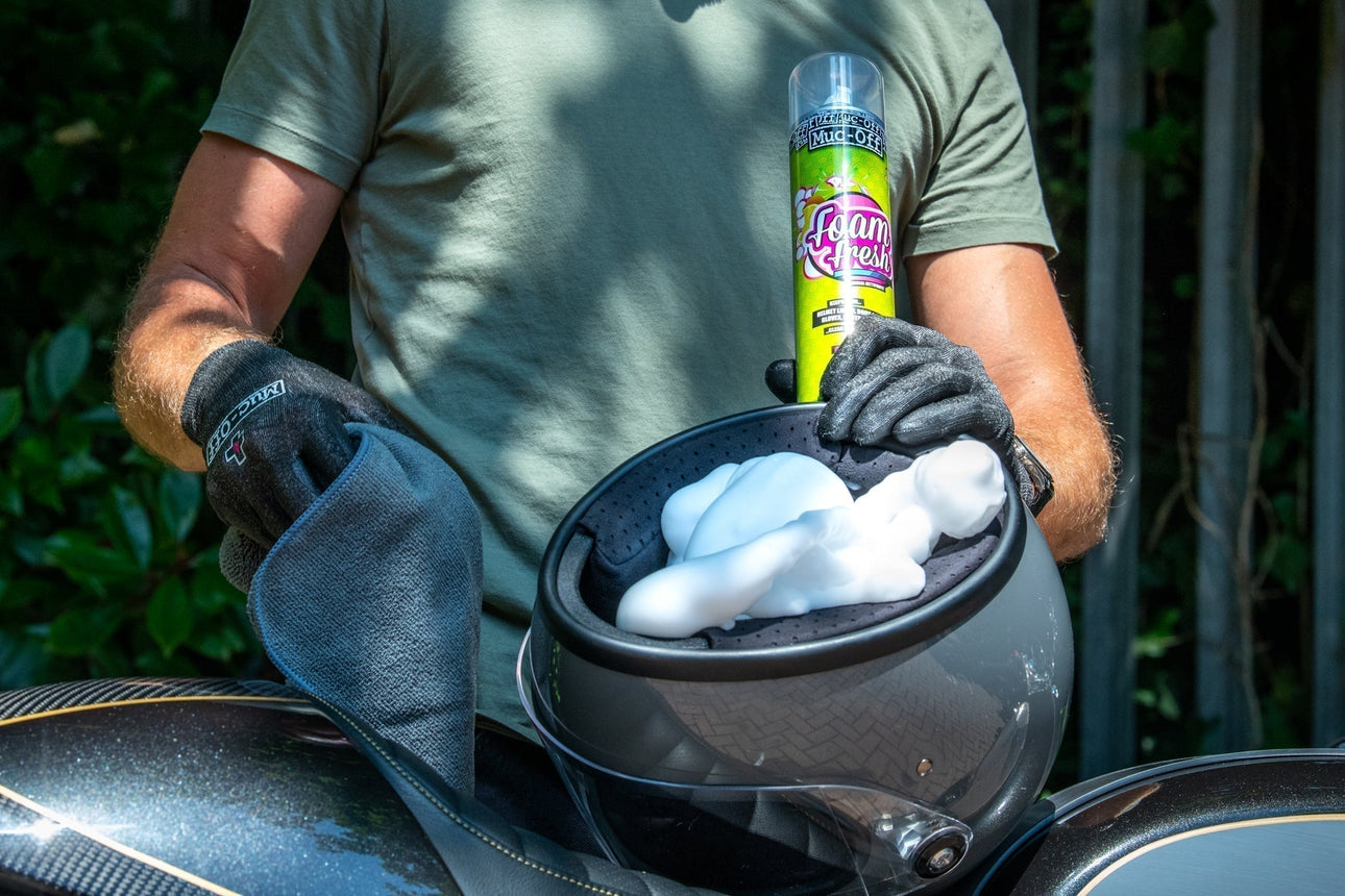 FOAM FRESH: NO MORE SUMMER STINK.