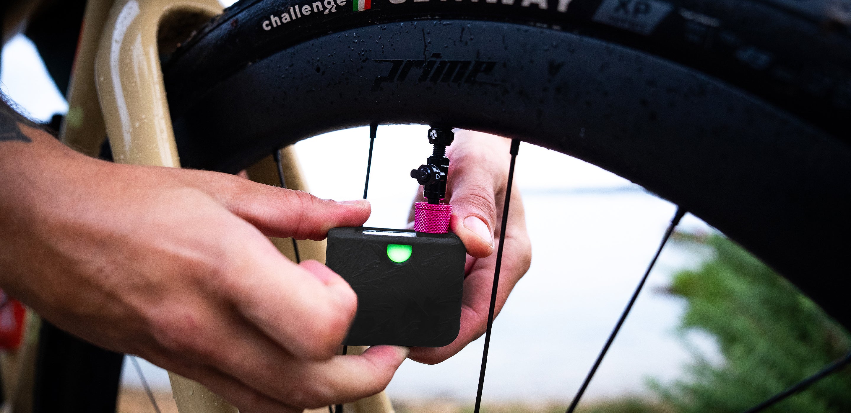 Pompa Bicicletta Muc-Off Airmach Mini Gonfiatore Elettrico - Presta E Schrader Gonfia Pneumatici Usb-c Pompa Bicicletta Muc-Off Airmach Mini Gonfiatore Elettrico - Presta E Schrader Gonfia Pneumatici Usb-c