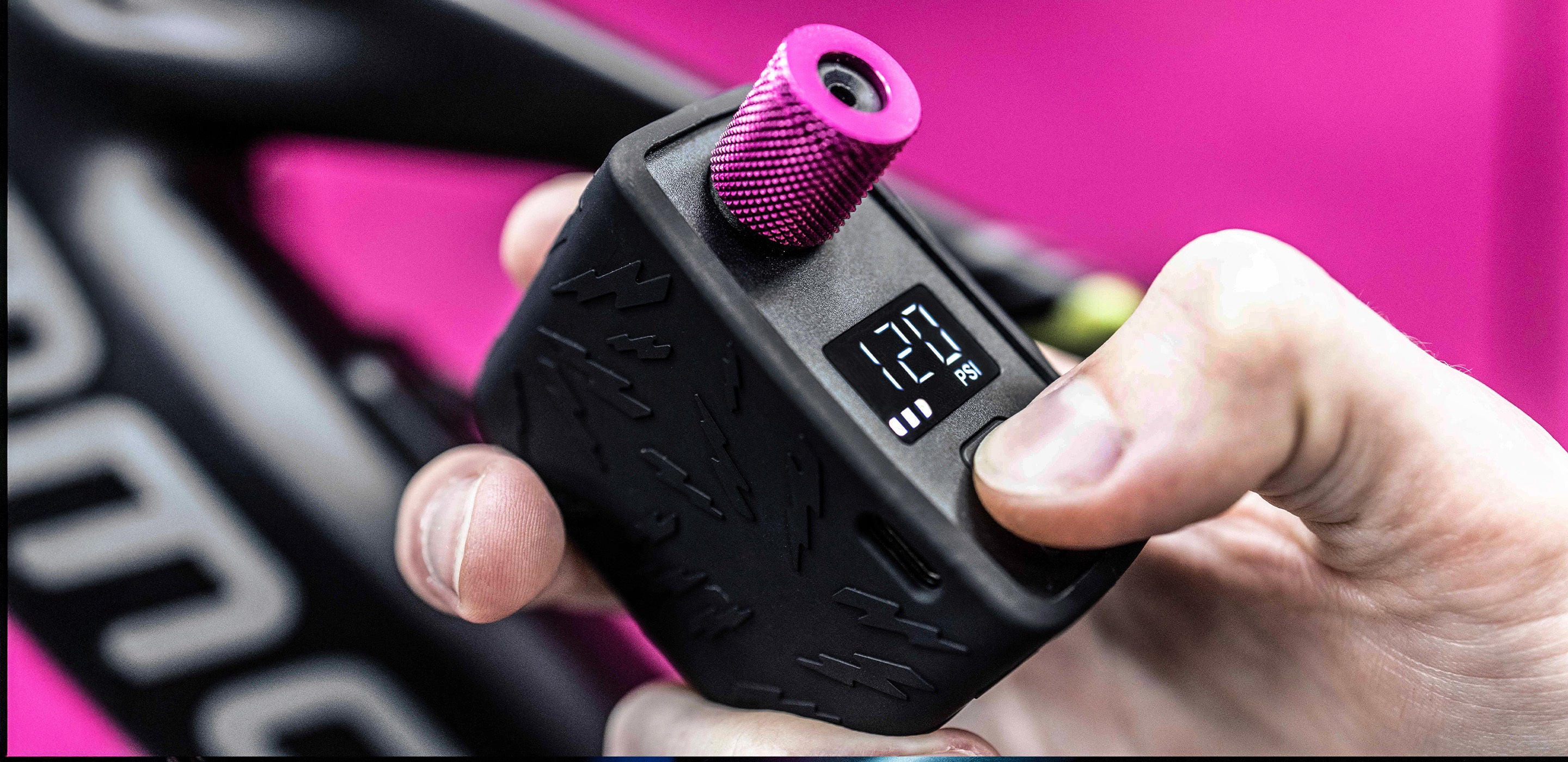 Mini Inflation Machine AirMach Electric Mini Inflator - Pro | Muc-Off UK